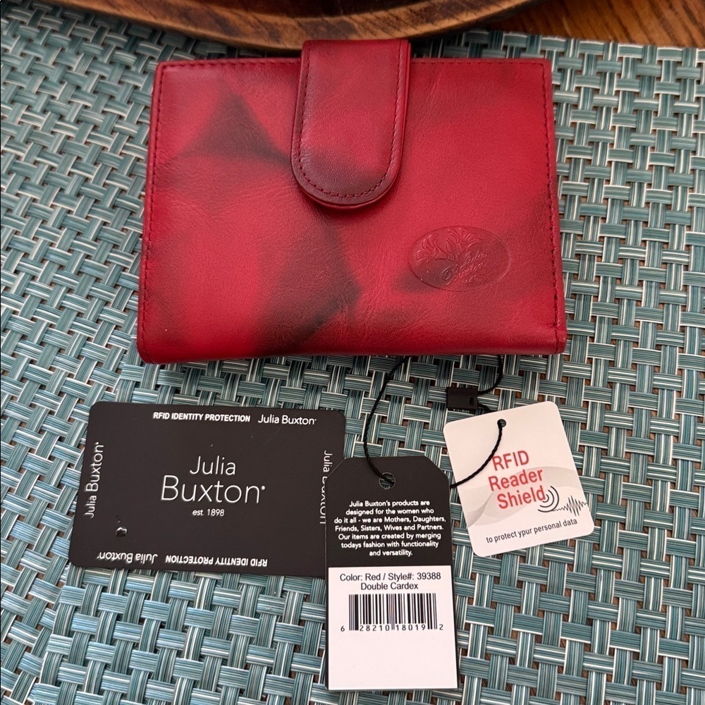 NWT Julia Buxton Heiress Double Cardex Crunch Leather wallet.
